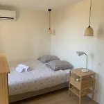 55m2 Charmante Maison Mitoyenne, Jardin, Parking Канны