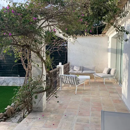 Dom wakacyjny 55m2 Charmante Maison Mitoyenne, Jardin, Parking