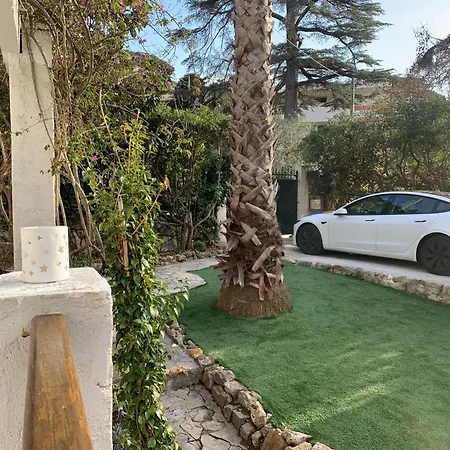 55m2 Charmante Maison Mitoyenne, Jardin, Parking Дом отдыха